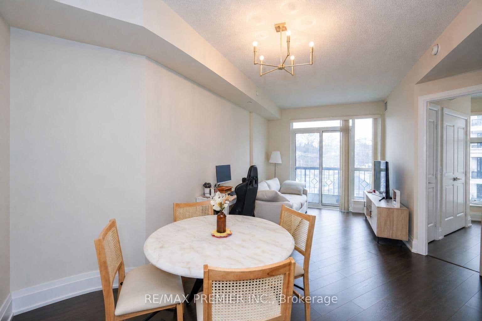 2 Old Mill Drive, Unit 303 thumbnail 8