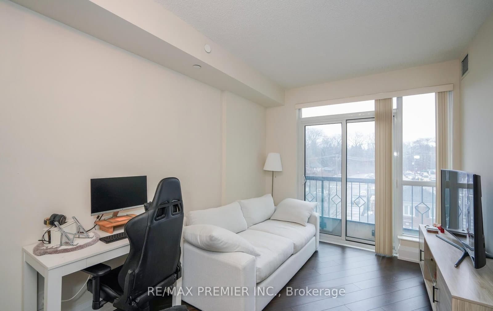 2 Old Mill Drive, Unit 303 thumbnail 9