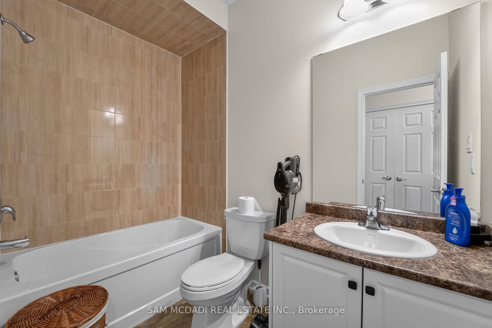 1402 Almonte Drive thumbnail 30