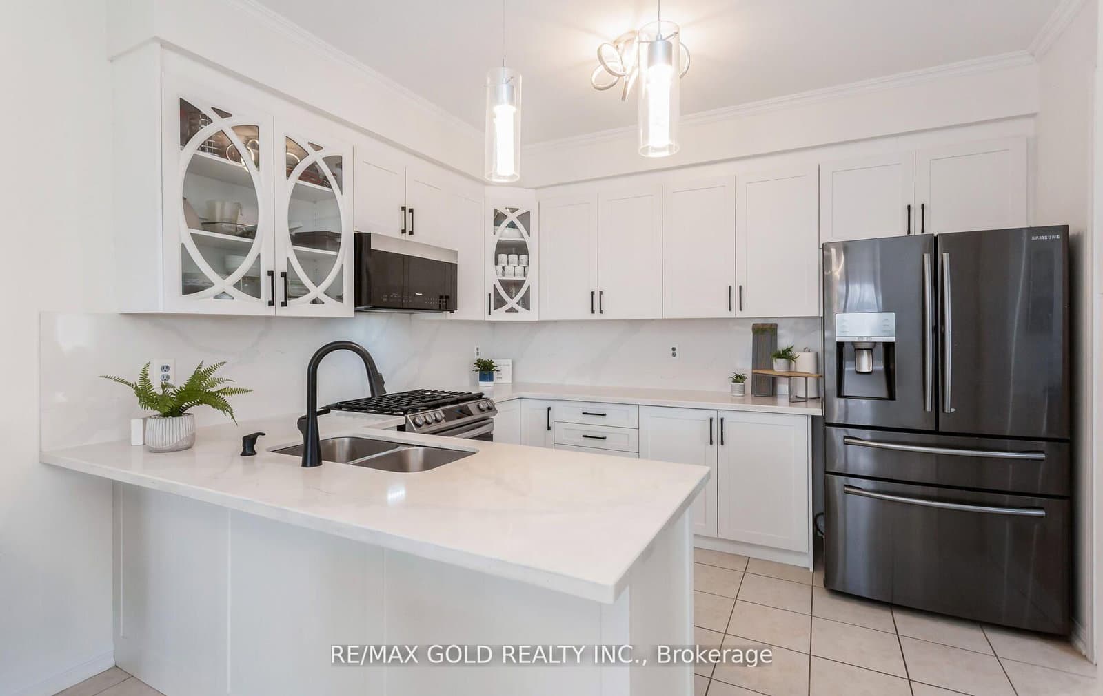 1090 Trudeau Drive thumbnail 14