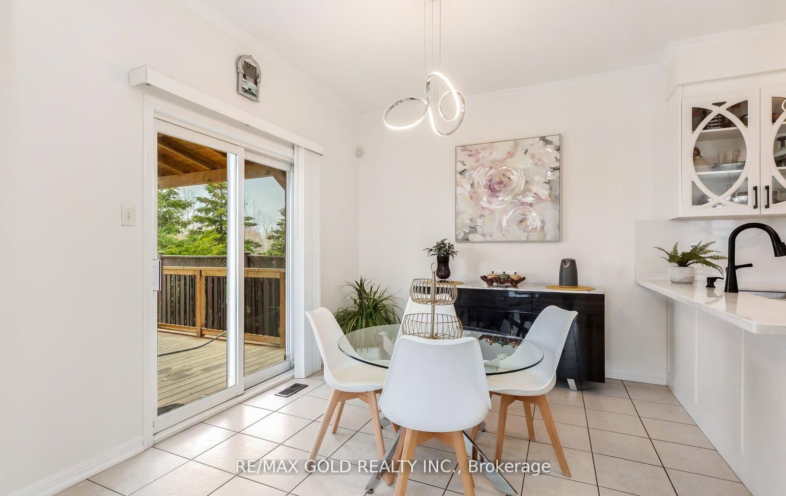 1090 Trudeau Drive thumbnail 17