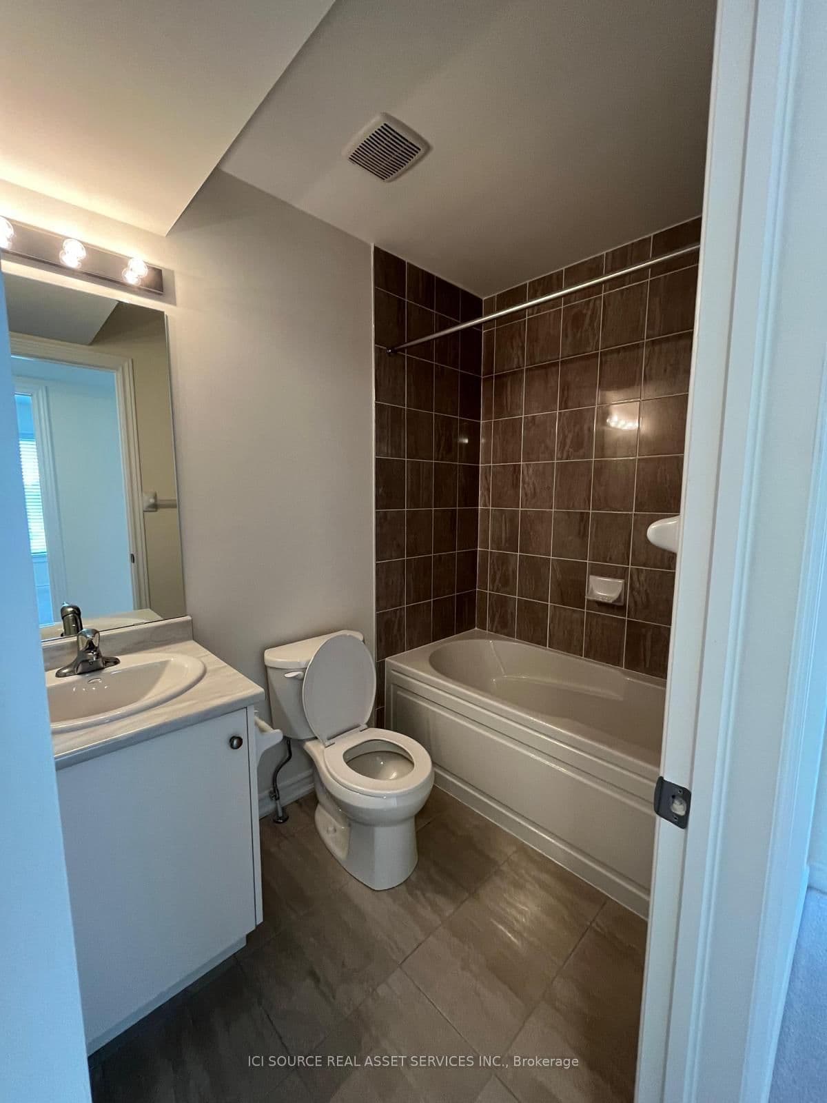 70 Knotsberry Circle, Unit 55 thumbnail 7