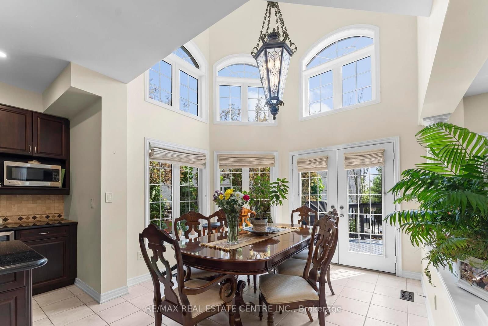 2454 Springforest Drive thumbnail 23