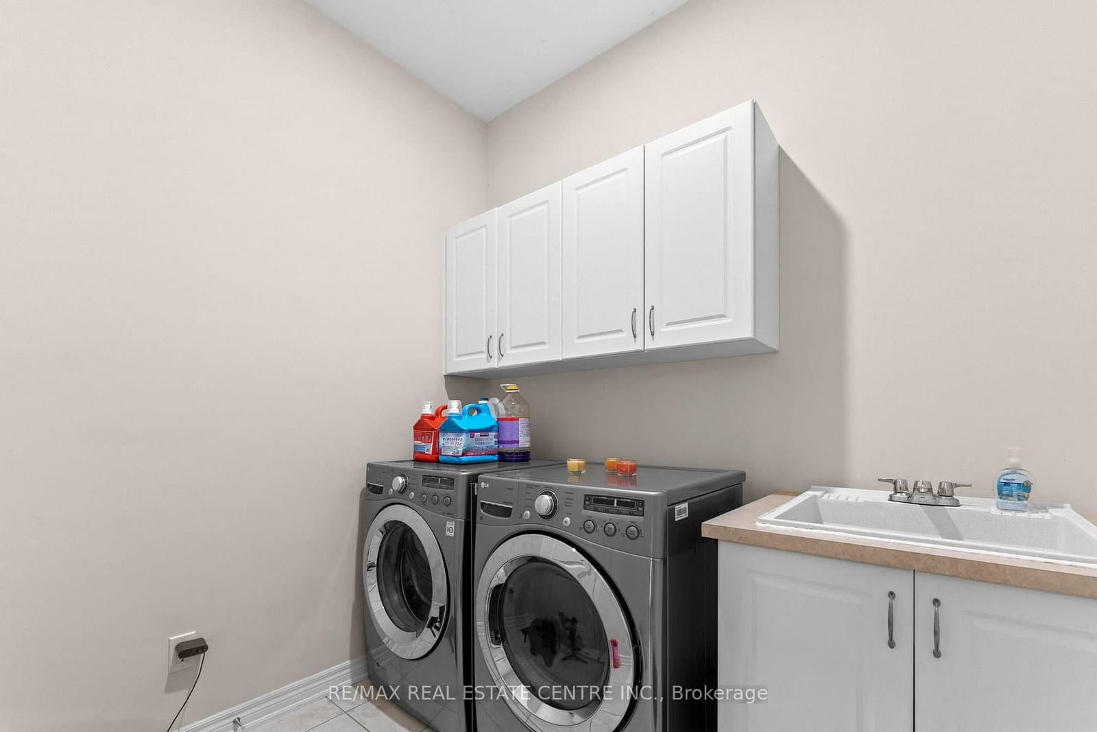 2454 Springforest Drive thumbnail 27