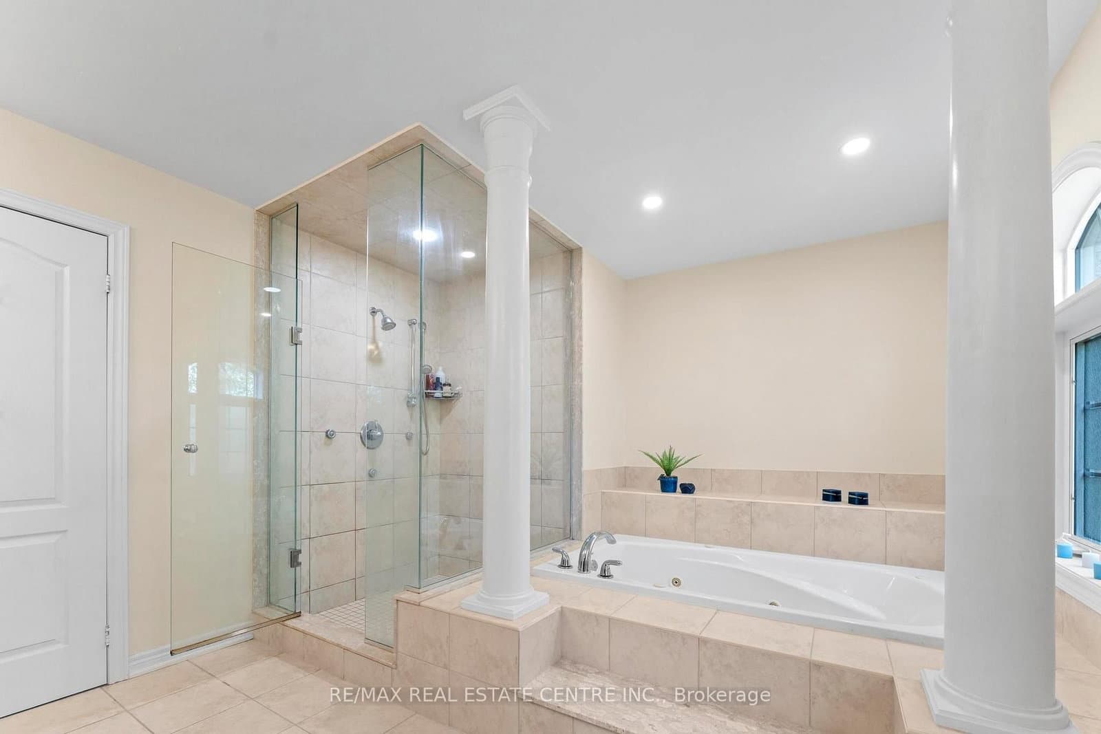2454 Springforest Drive thumbnail 34