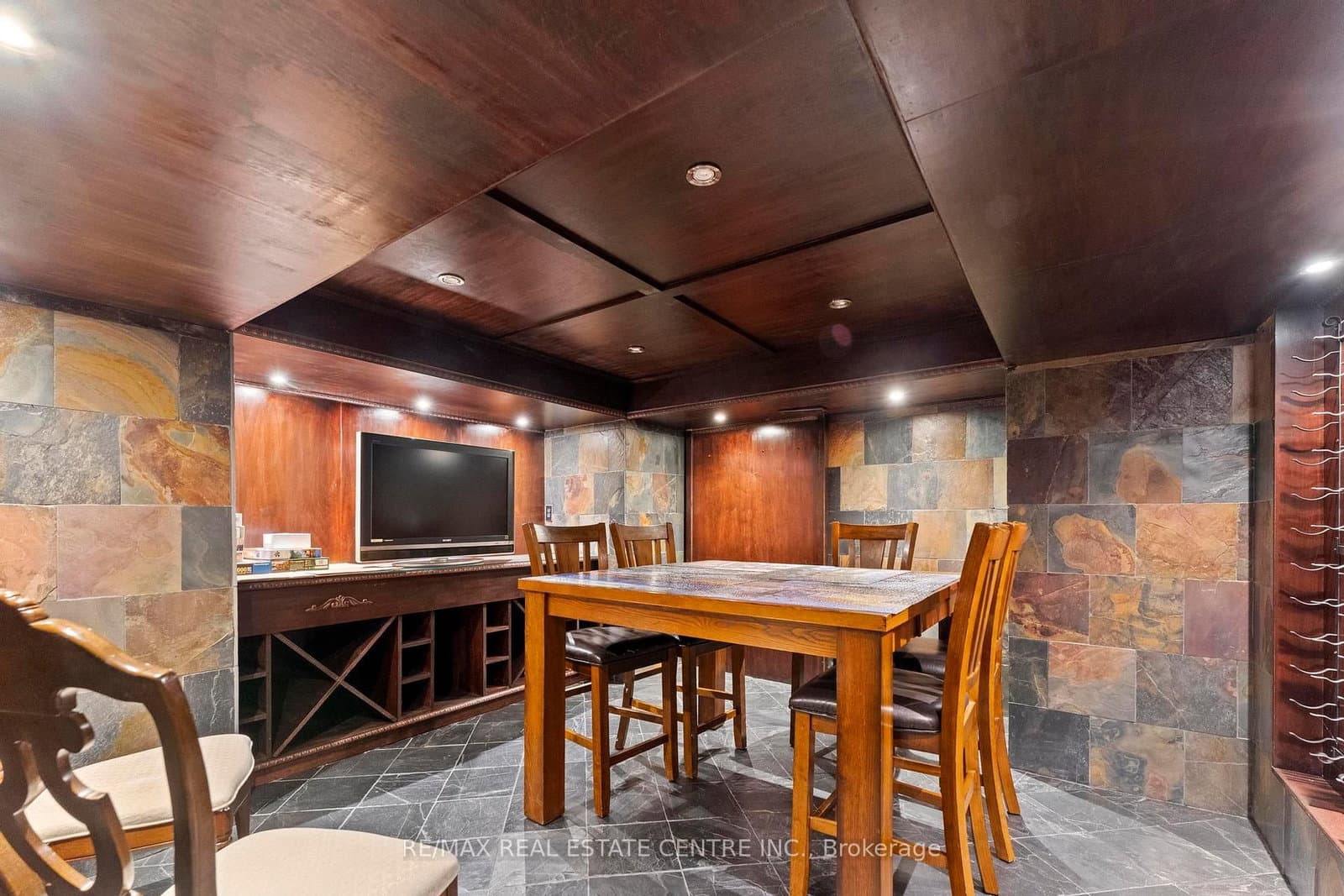2454 Springforest Drive thumbnail 45