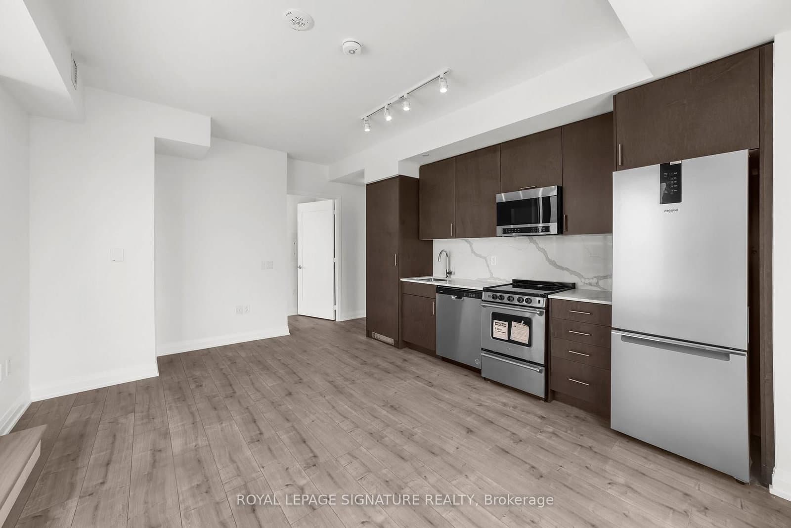 412 Silver Maple Road, Unit 716 thumbnail 15