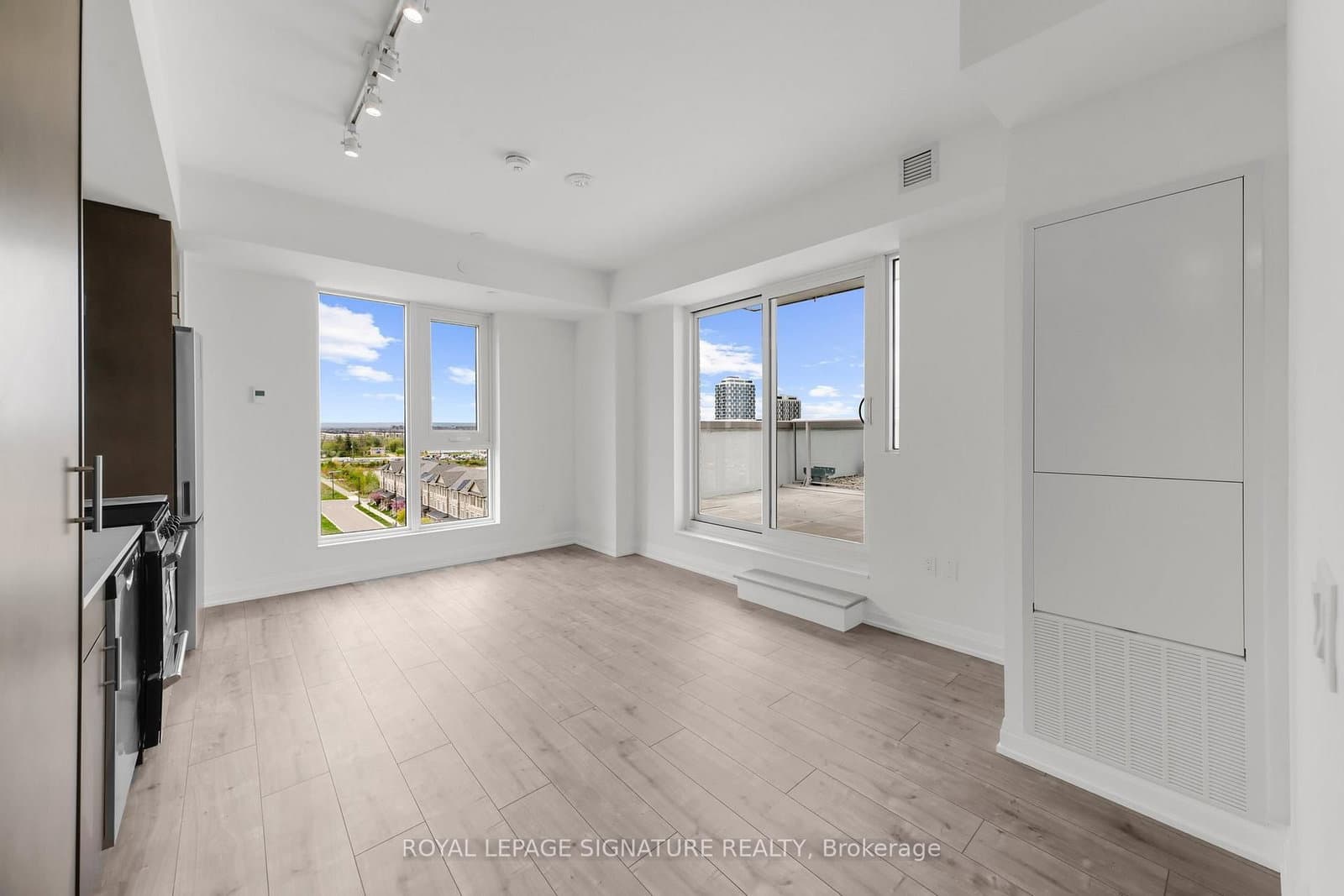 412 Silver Maple Road, Unit 716 thumbnail 8