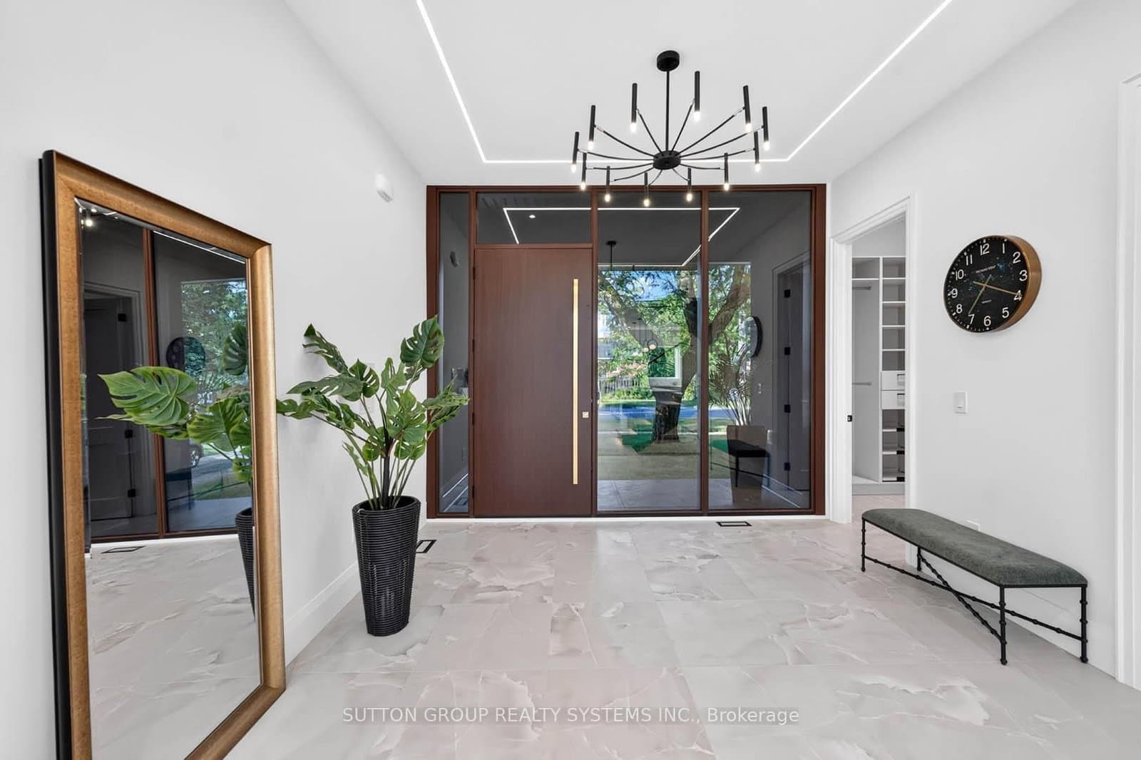 272 Renforth Drive thumbnail 4