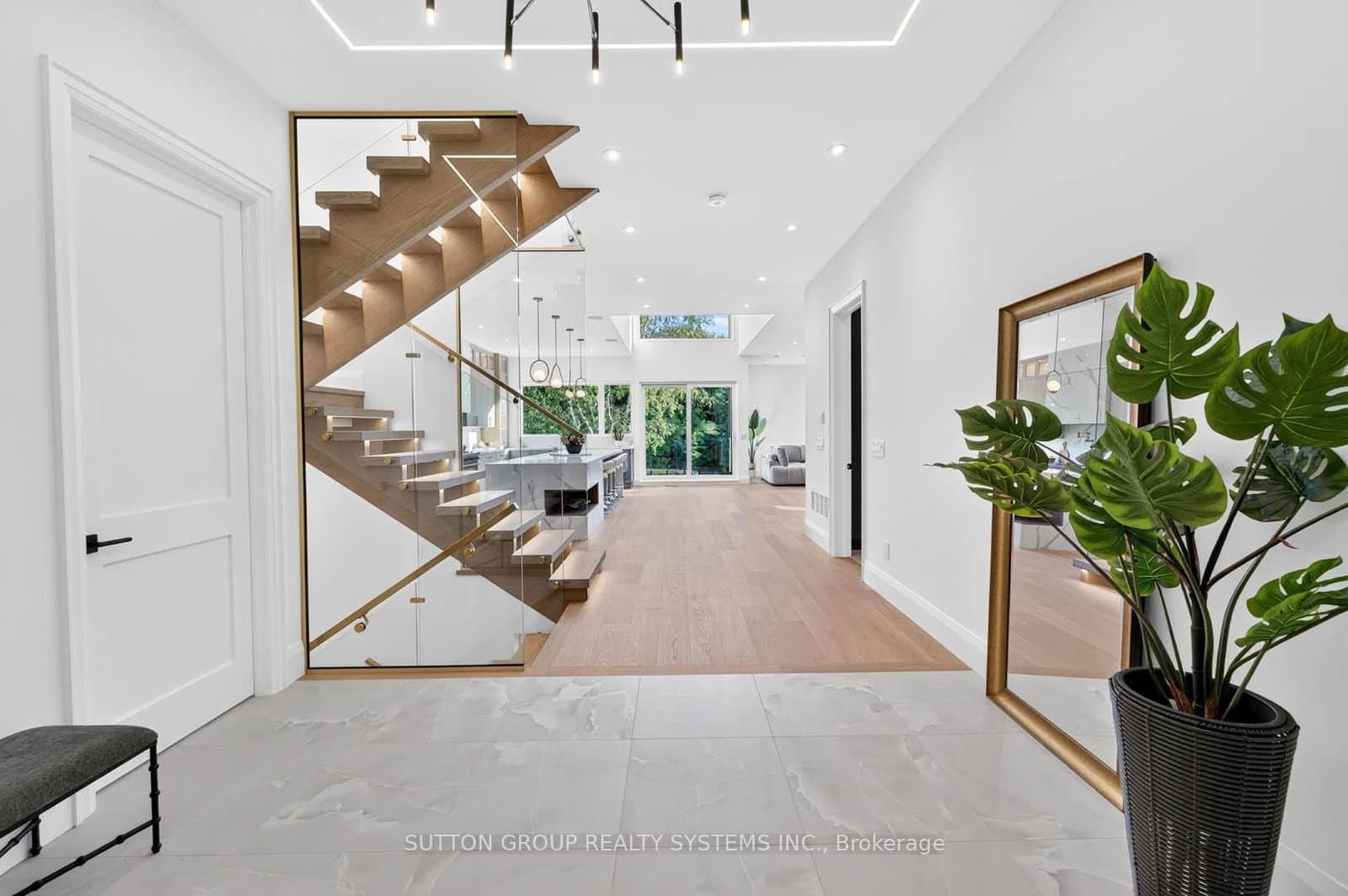 272 Renforth Drive thumbnail 5