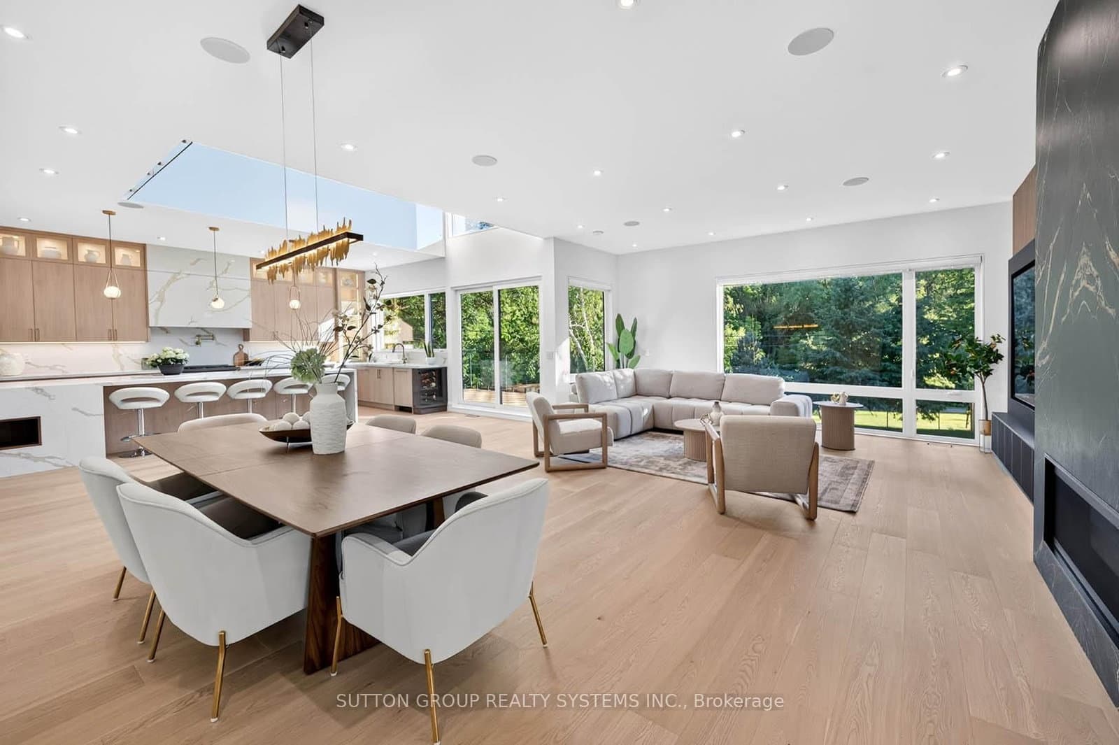 272 Renforth Drive thumbnail 9