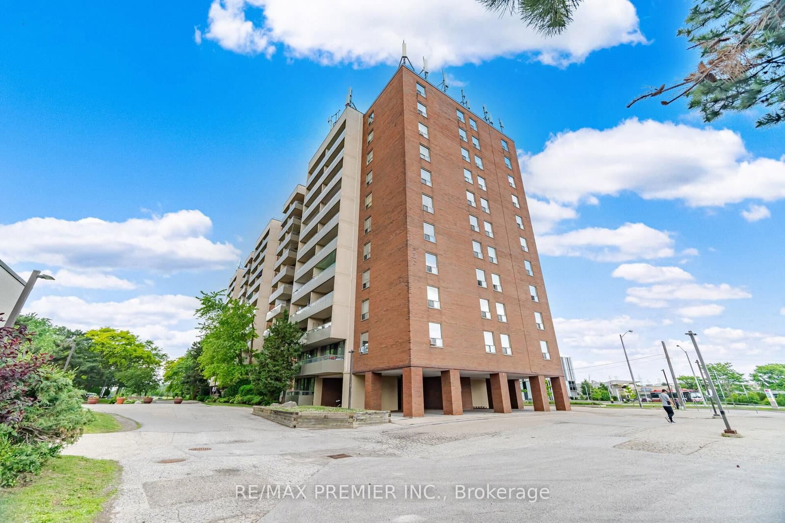 1 Four Winds Drive, Unit 701 - Image 1