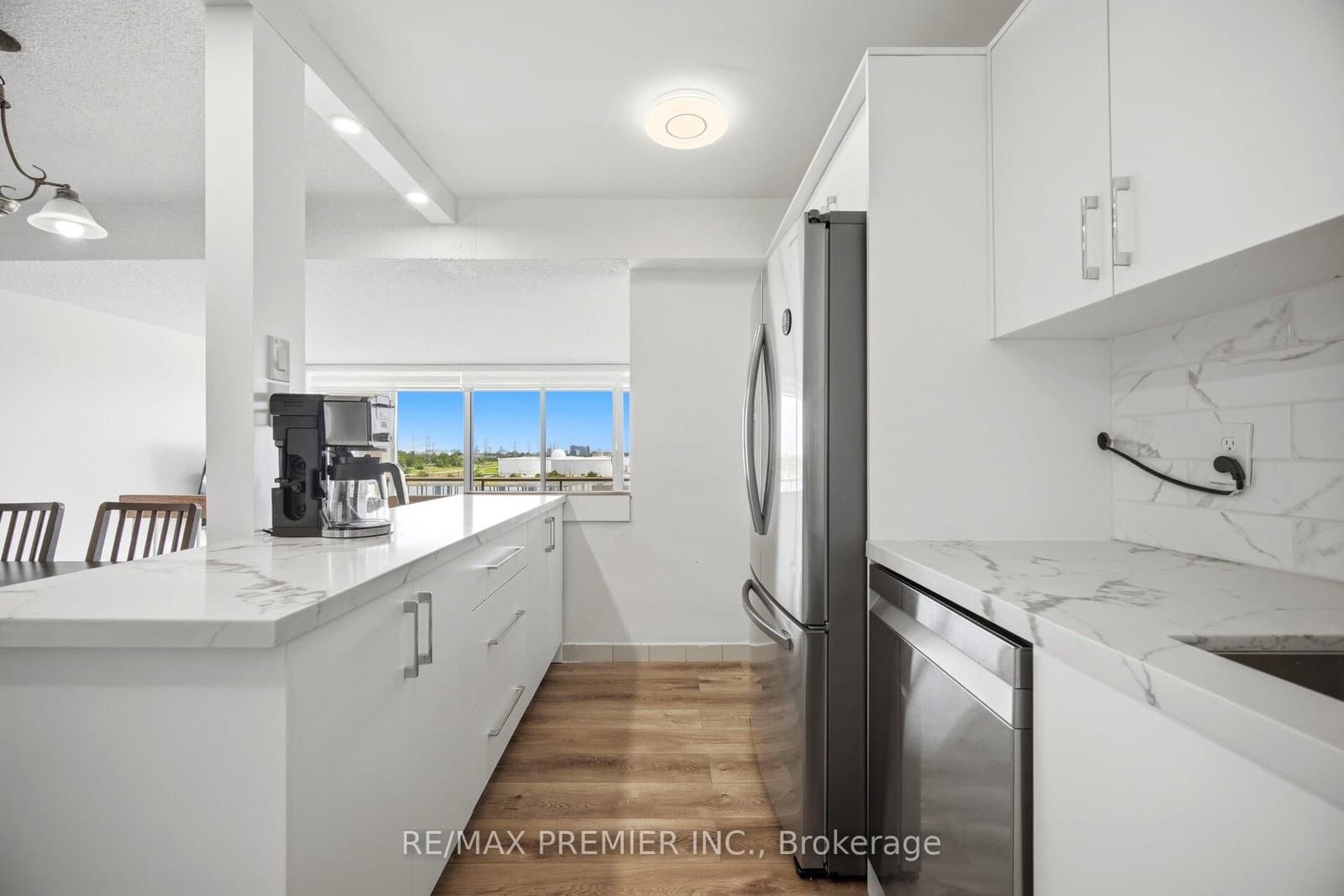 1 Four Winds Drive, Unit 701 thumbnail 15