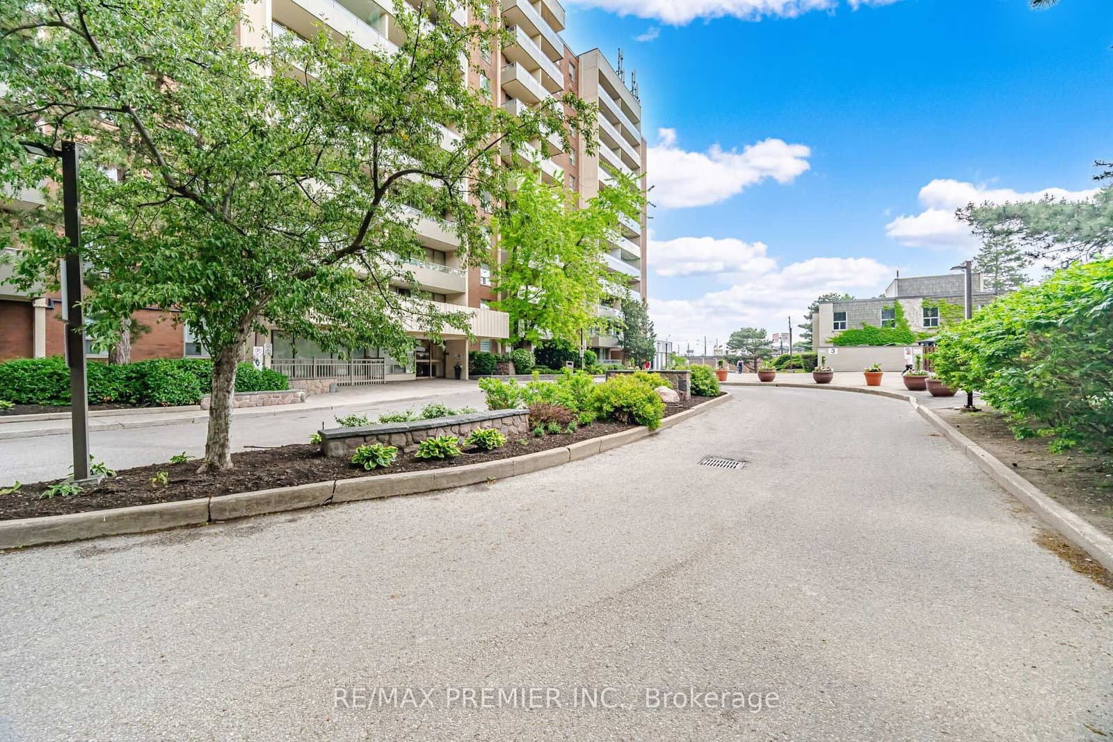 1 Four Winds Drive, Unit 701 thumbnail 43