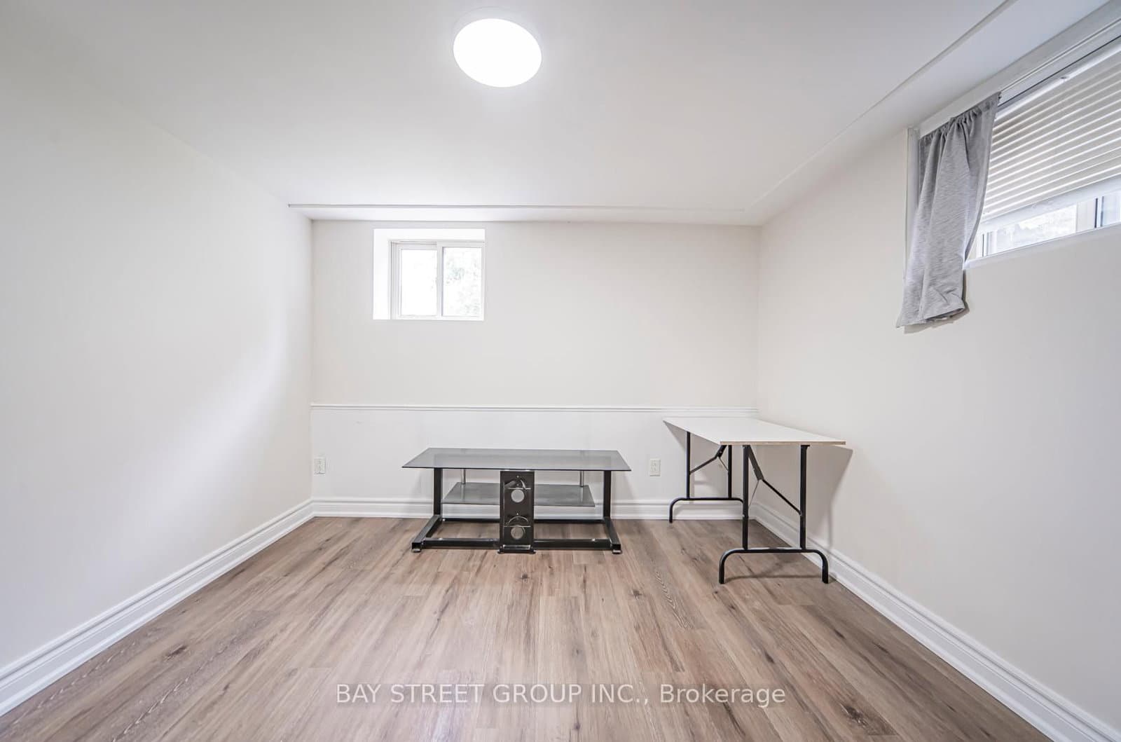 538 Queens Drive, Unit Basement thumbnail 20