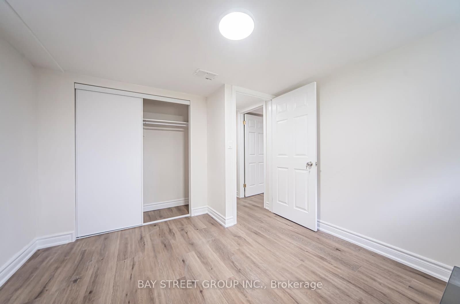 538 Queens Drive, Unit Basement thumbnail 22