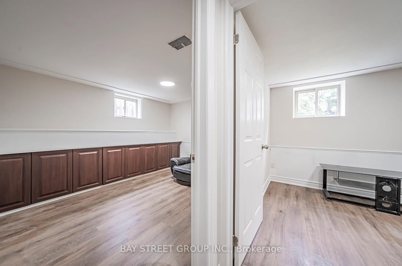 538 Queens Drive, Unit Basement thumbnail 23