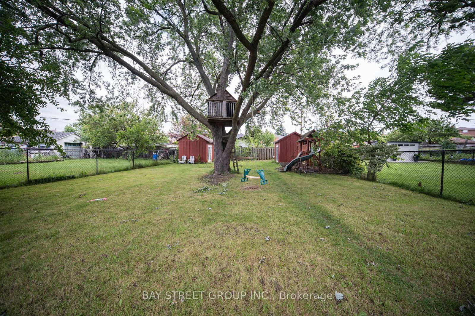 538 Queens Drive, Unit Basement thumbnail 24