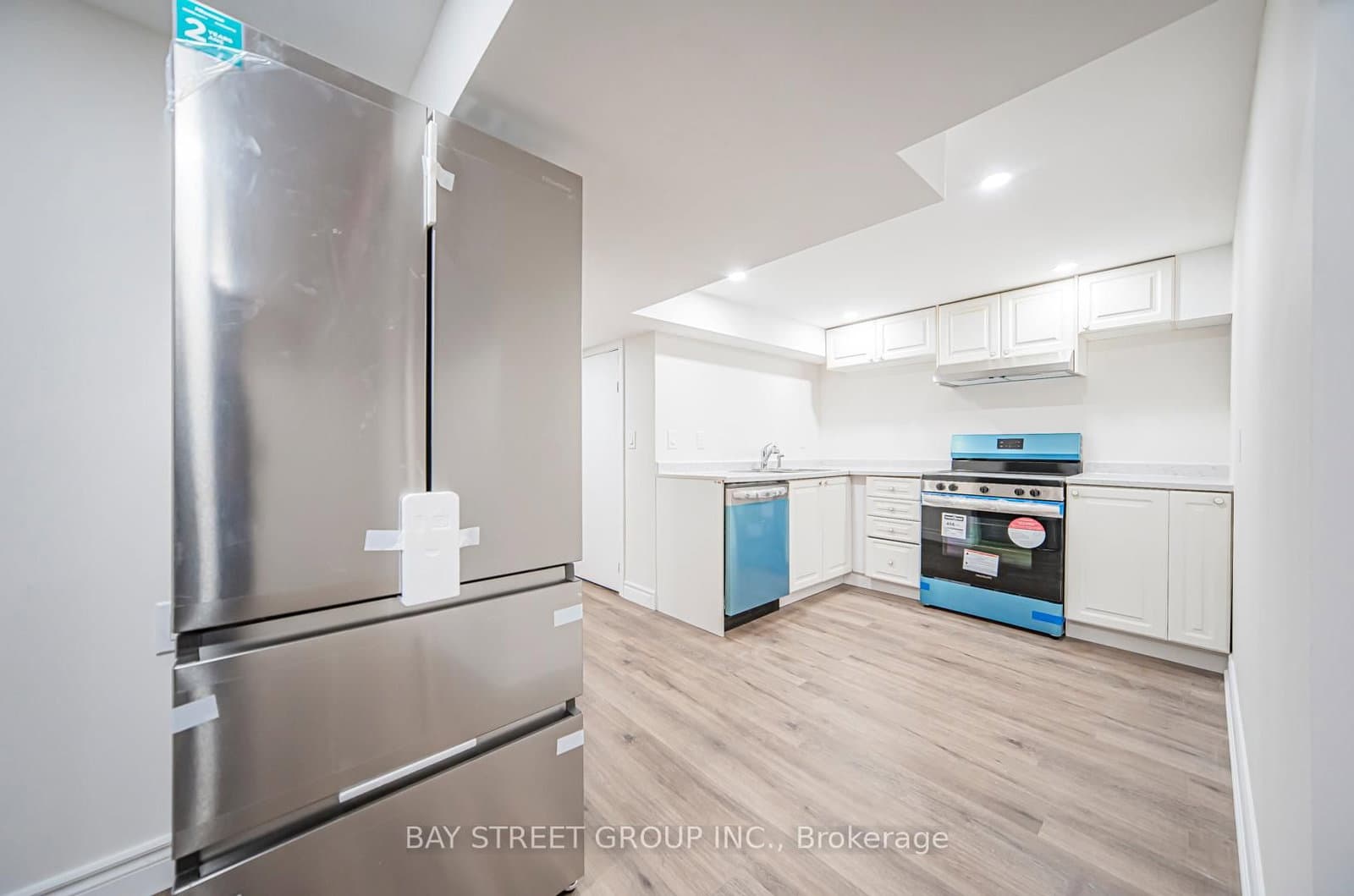 538 Queens Drive, Unit Basement thumbnail 7
