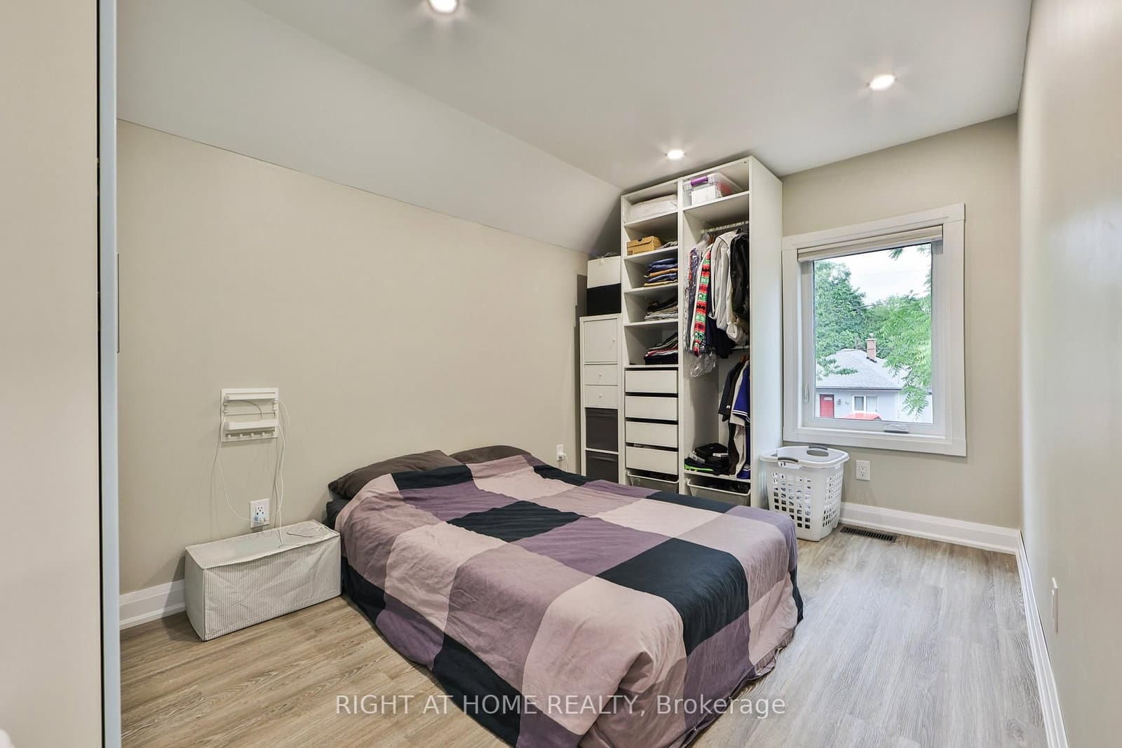 90 MILL Street S thumbnail 25