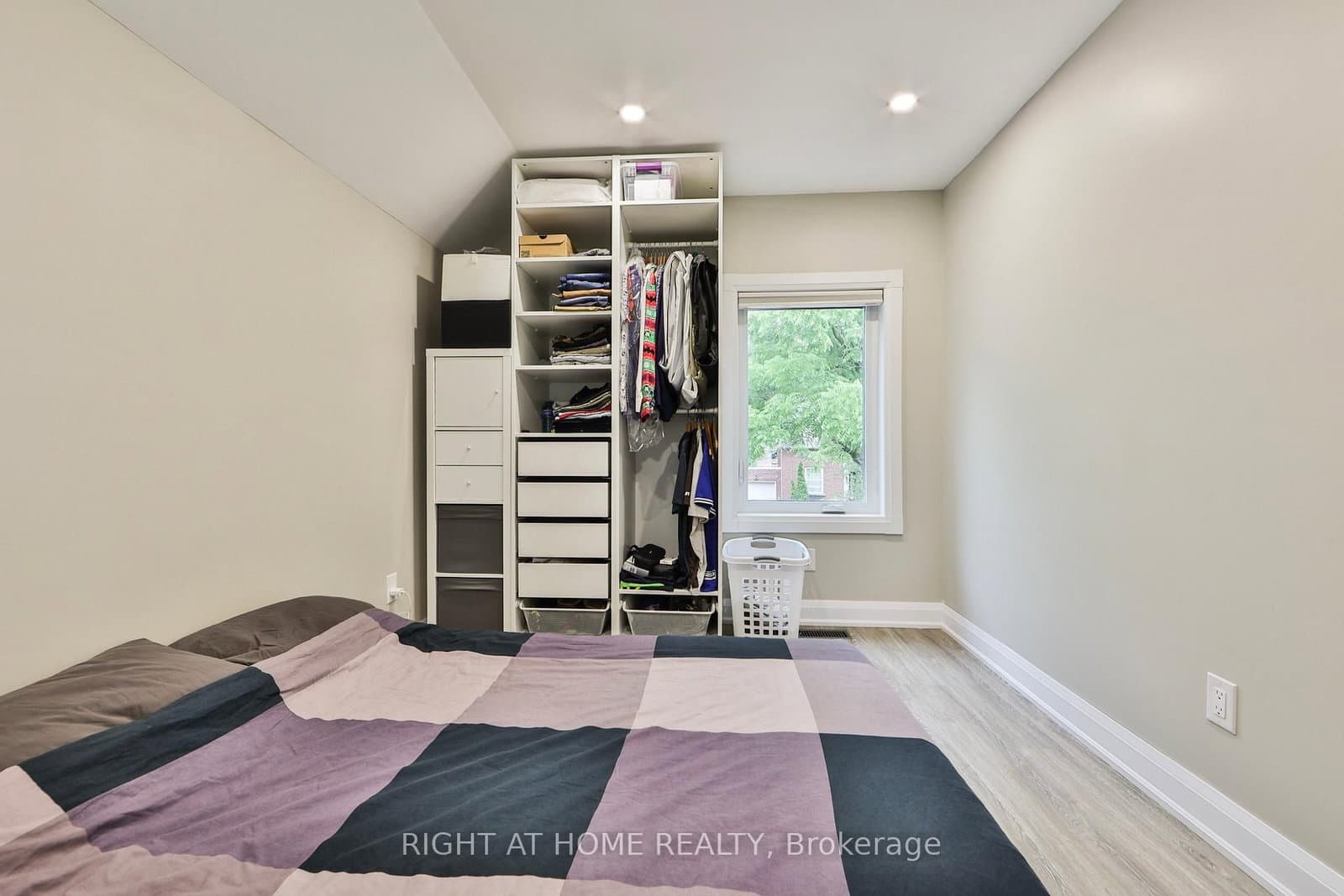90 MILL Street S thumbnail 26