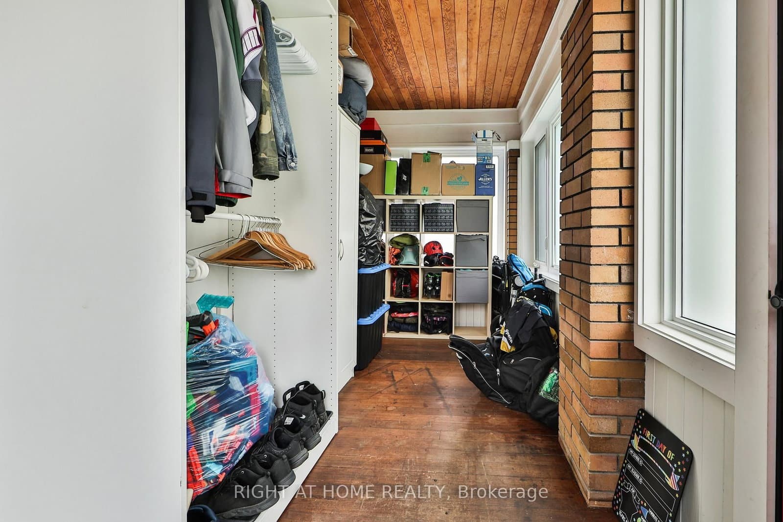 90 MILL Street S thumbnail 4
