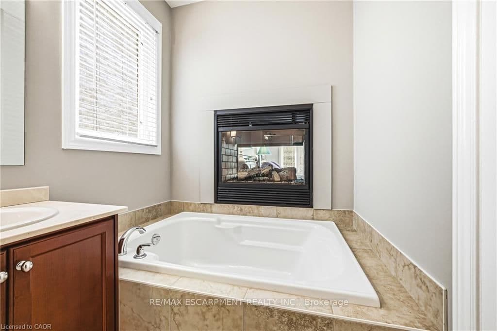 2178 Berwick Drive thumbnail 21