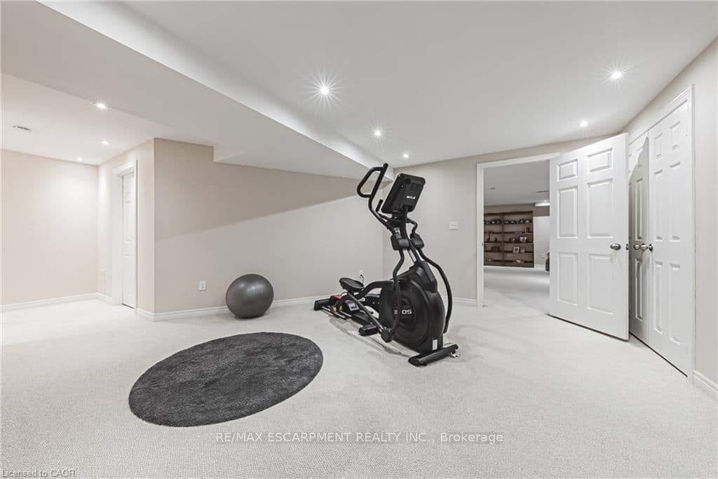 2178 Berwick Drive thumbnail 32