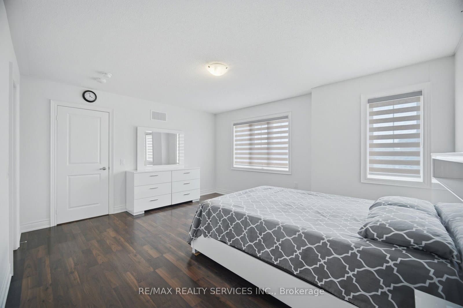 585 Dougall Avenue thumbnail 33