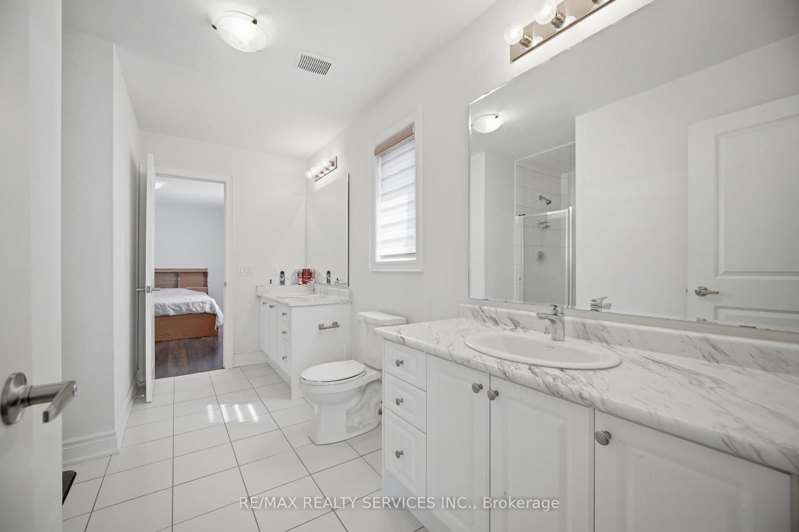 585 Dougall Avenue thumbnail 45