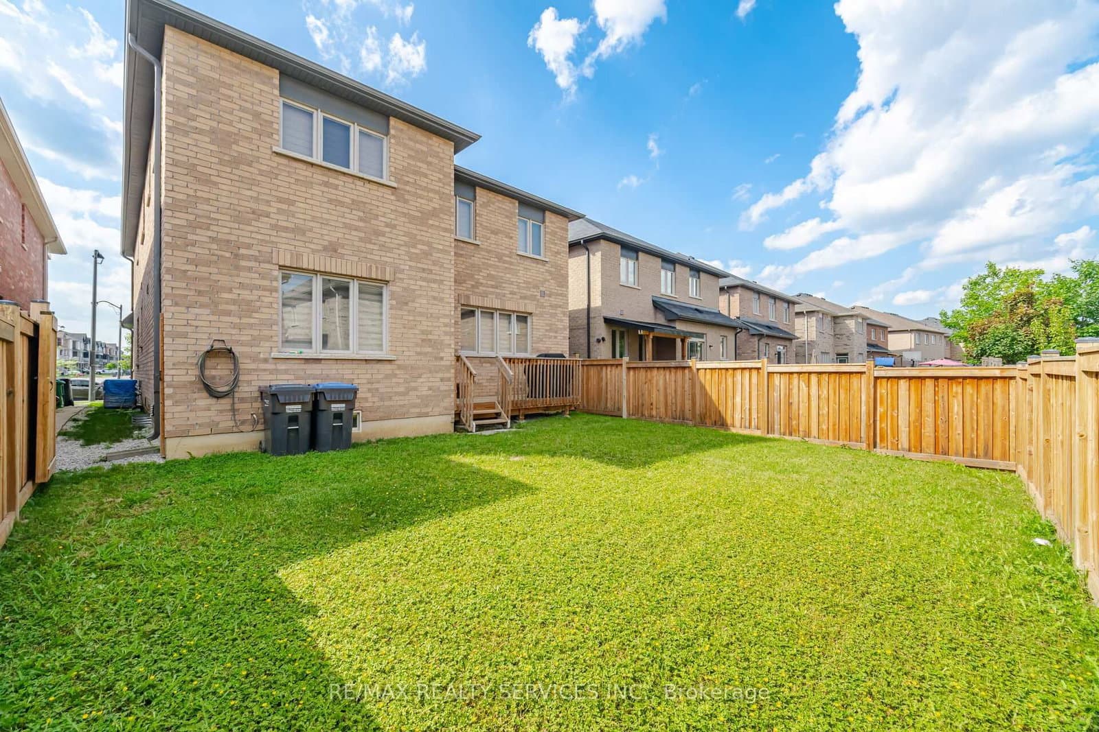 585 Dougall Avenue thumbnail 49