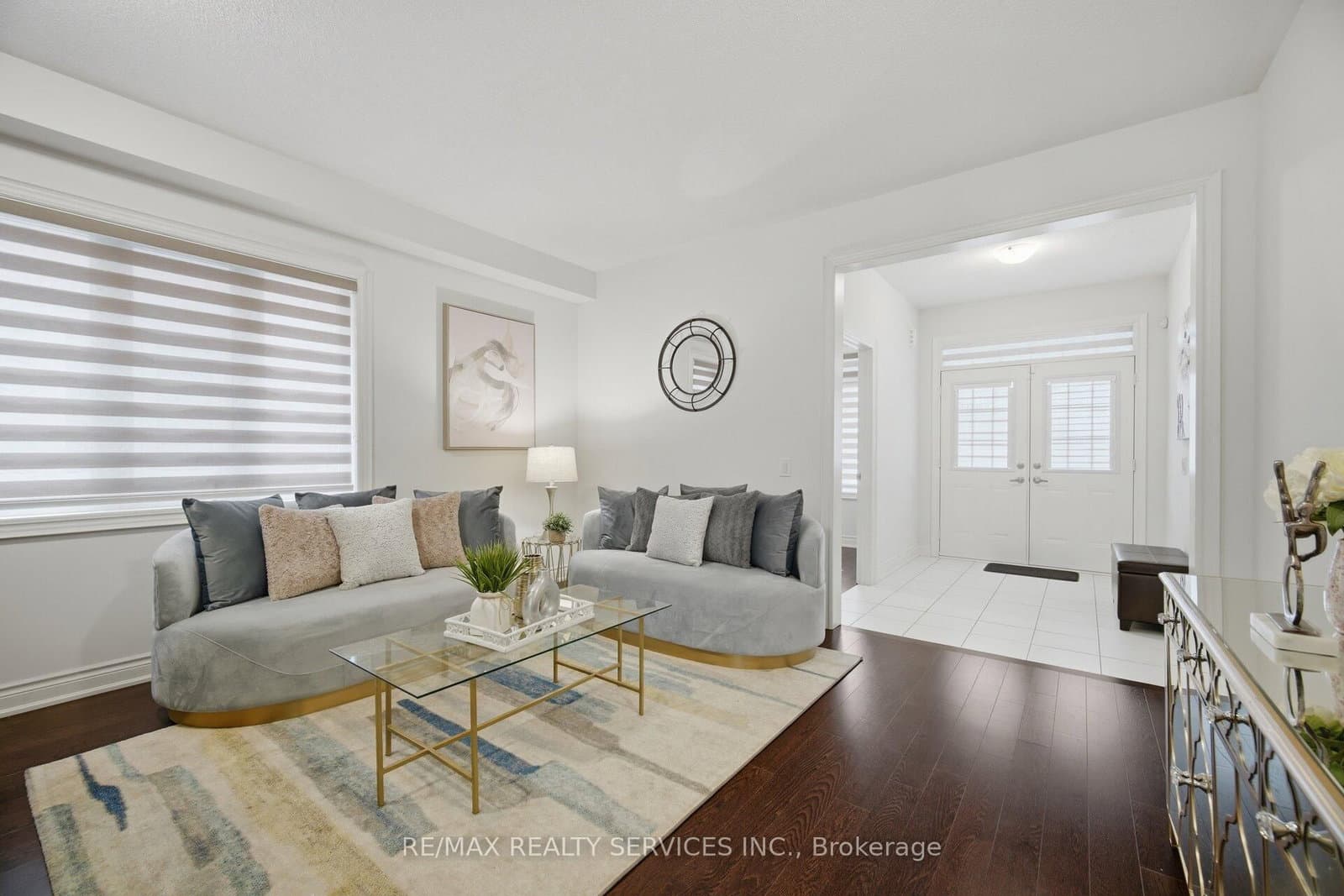 585 Dougall Avenue thumbnail 6
