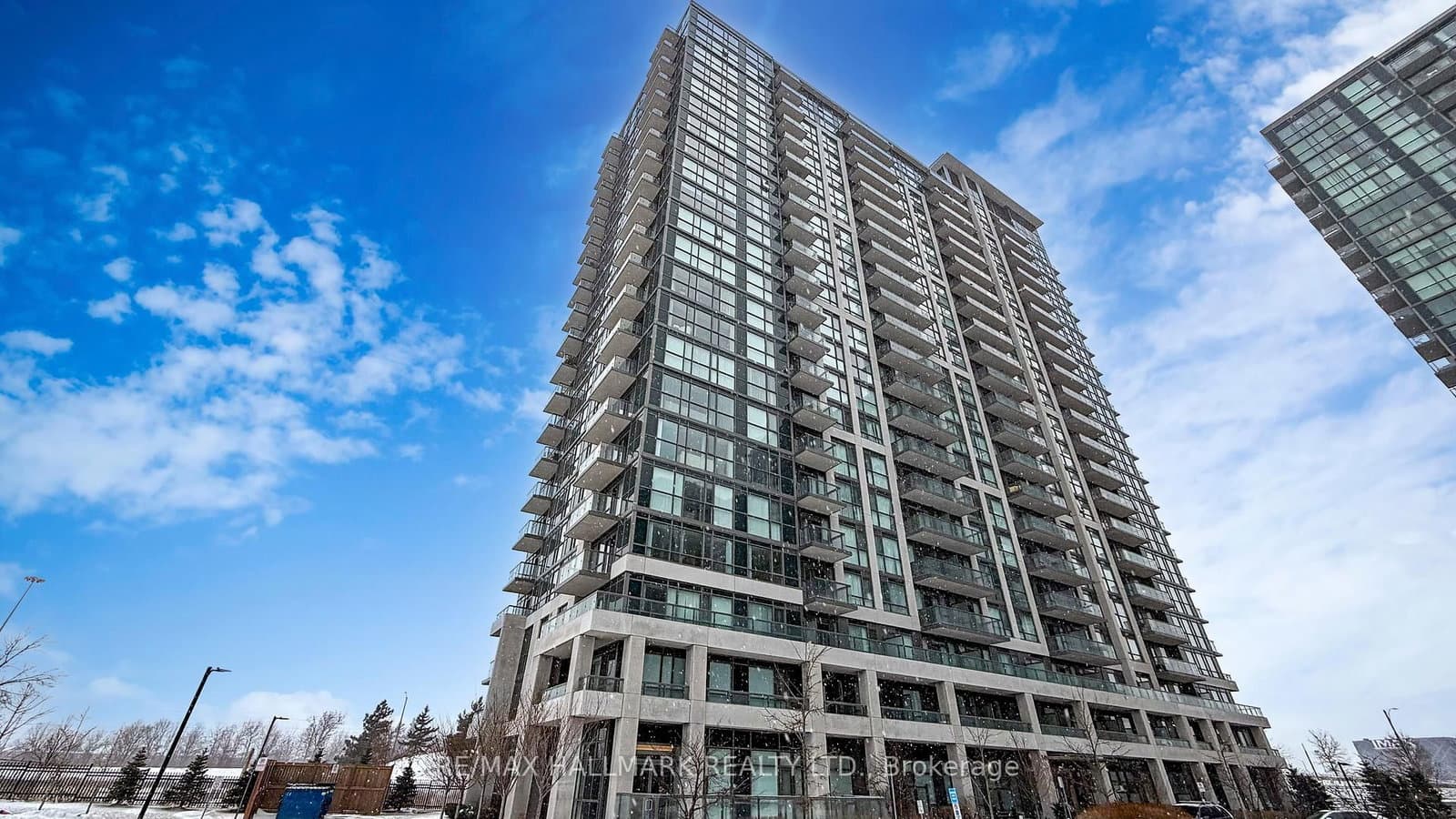 #910 - 349 Rathburn Road W