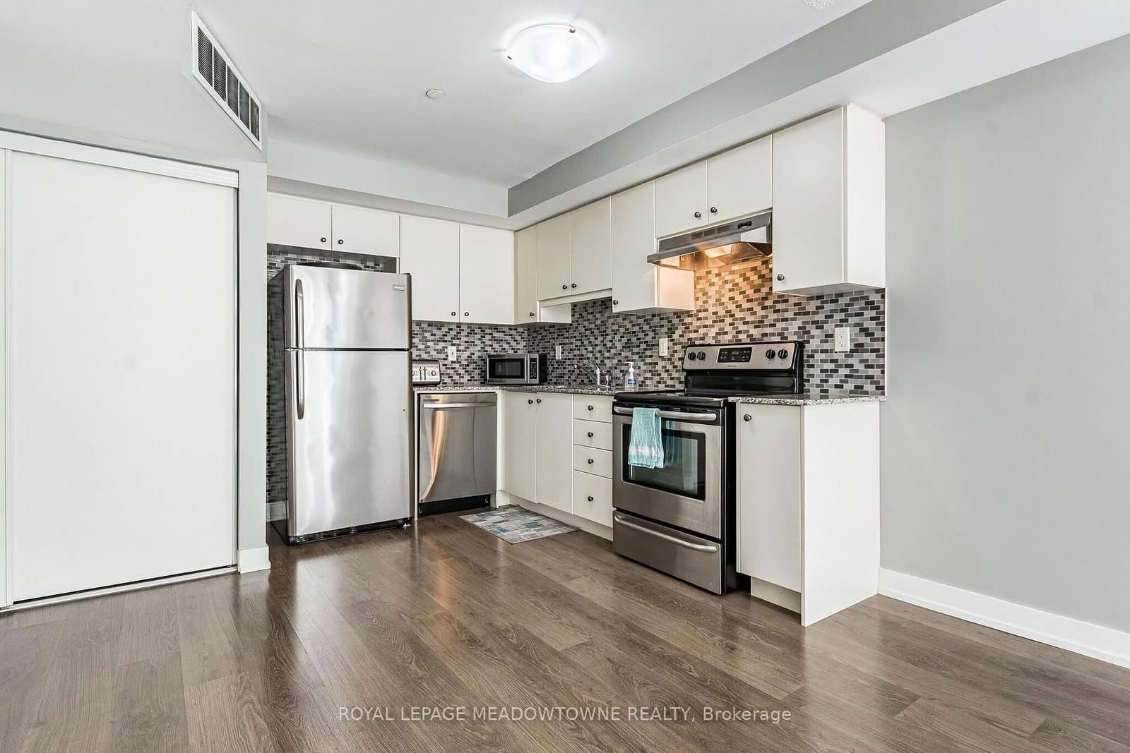 6 Drummond Street, Unit 311 thumbnail 14