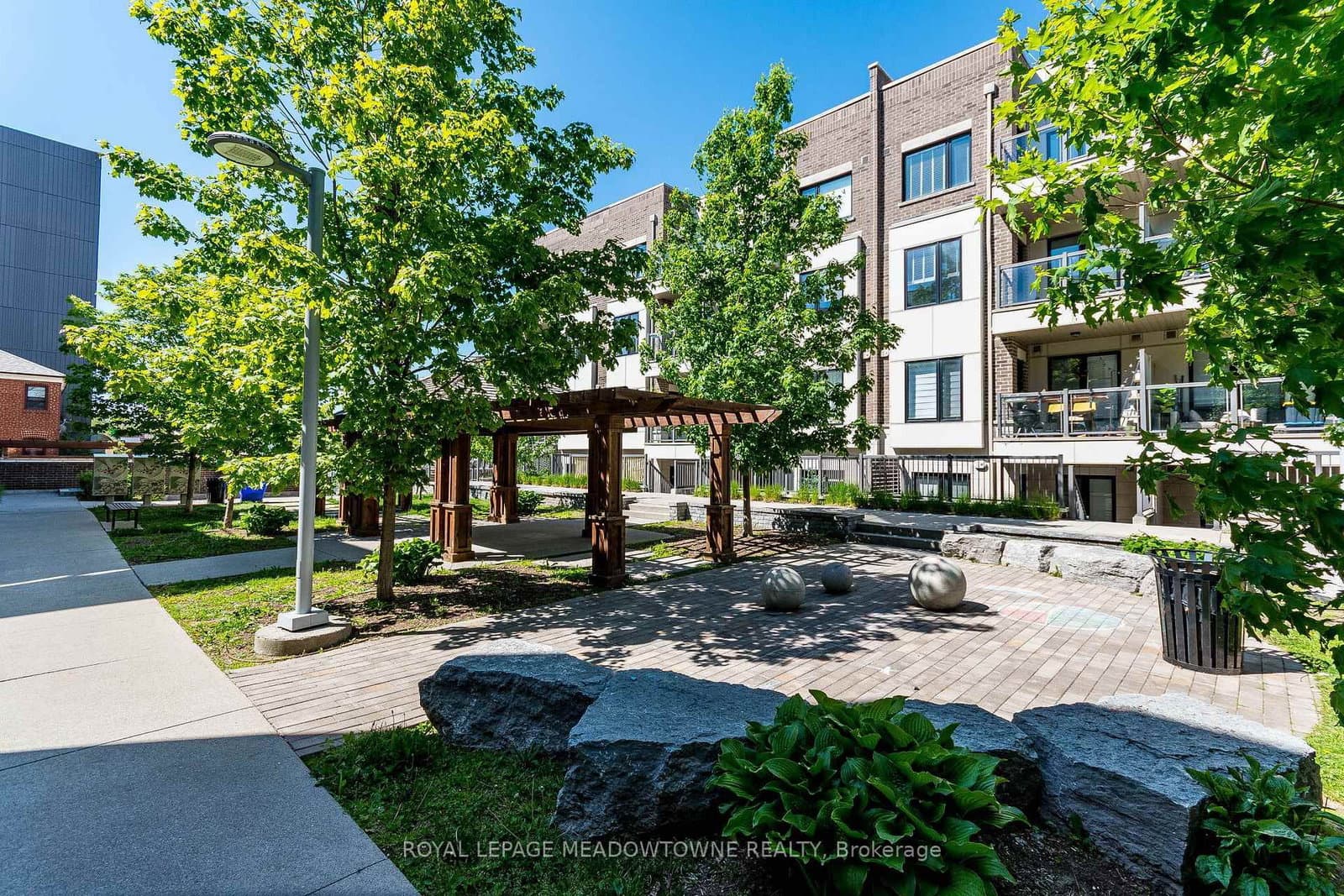 6 Drummond Street, Unit 311 thumbnail 2
