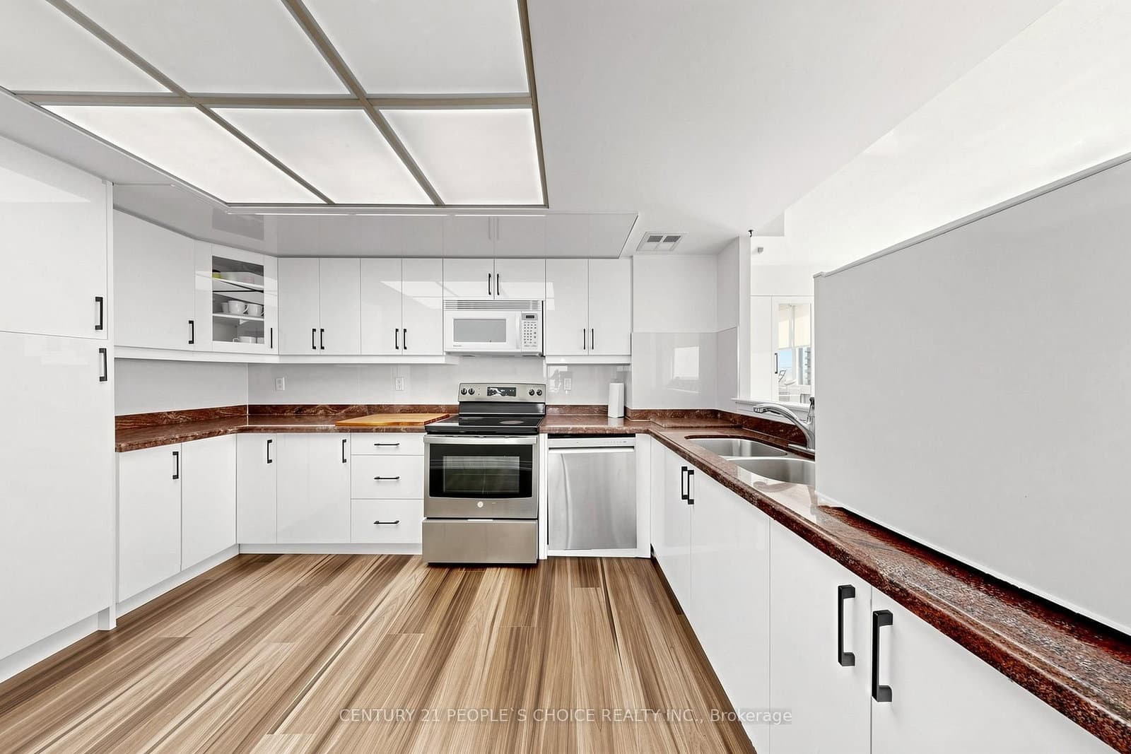 8 Lisa Street, Unit 2207 thumbnail 14