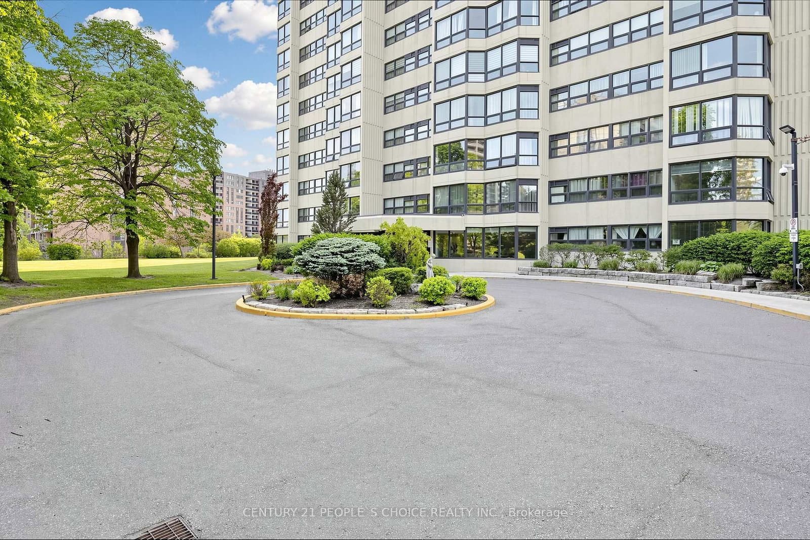 8 Lisa Street, Unit 2207 thumbnail 3