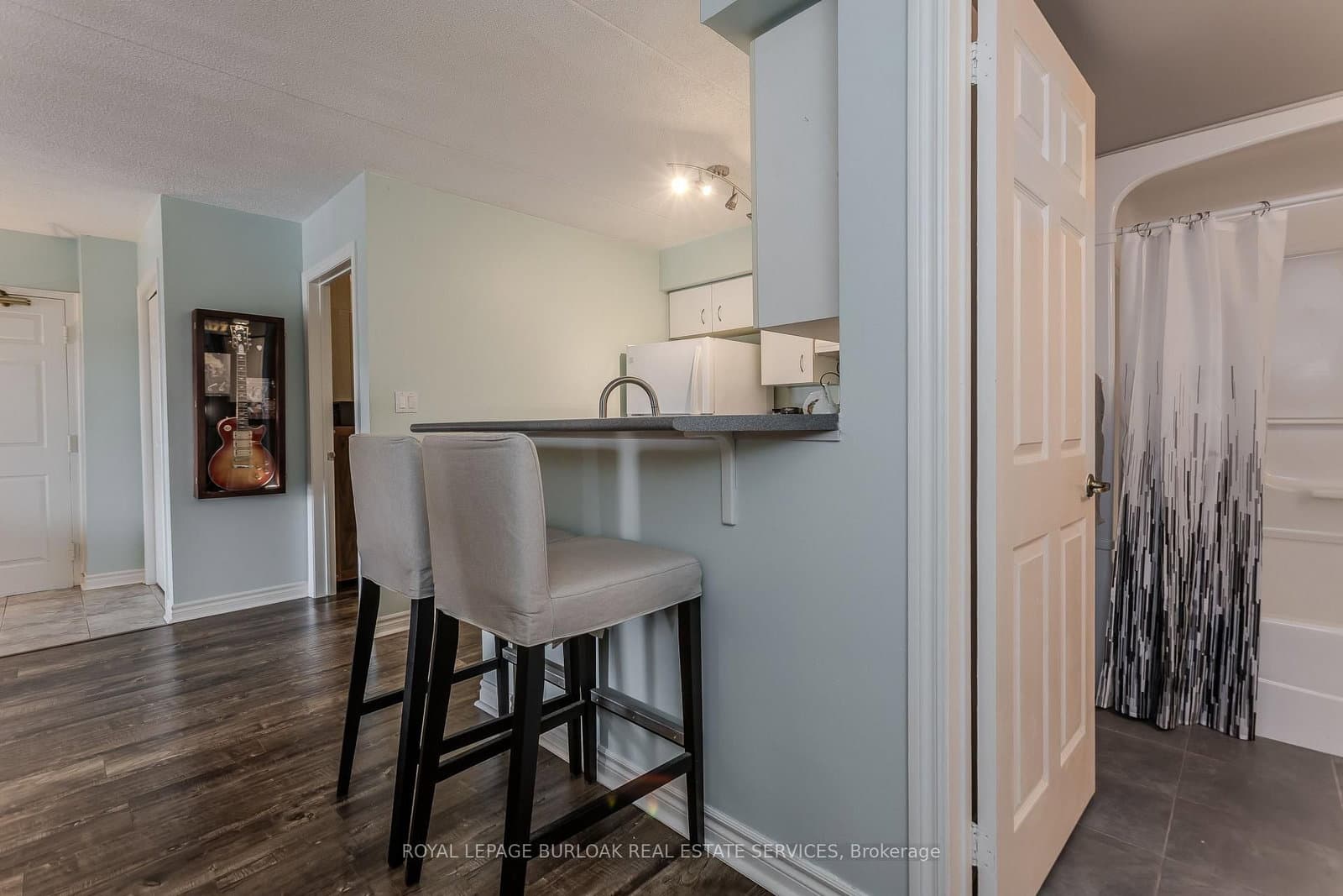 1441 Walker's Line, Unit 306 thumbnail 14