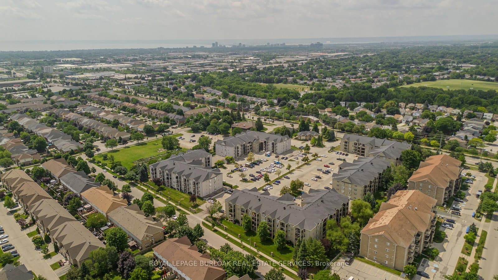 1441 Walker's Line, Unit 306 thumbnail 2