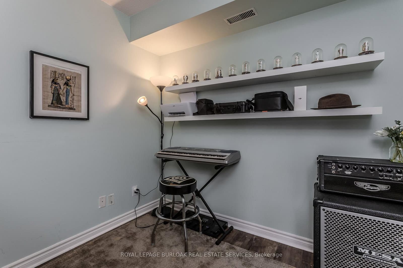 1441 Walker's Line, Unit 306 thumbnail 20