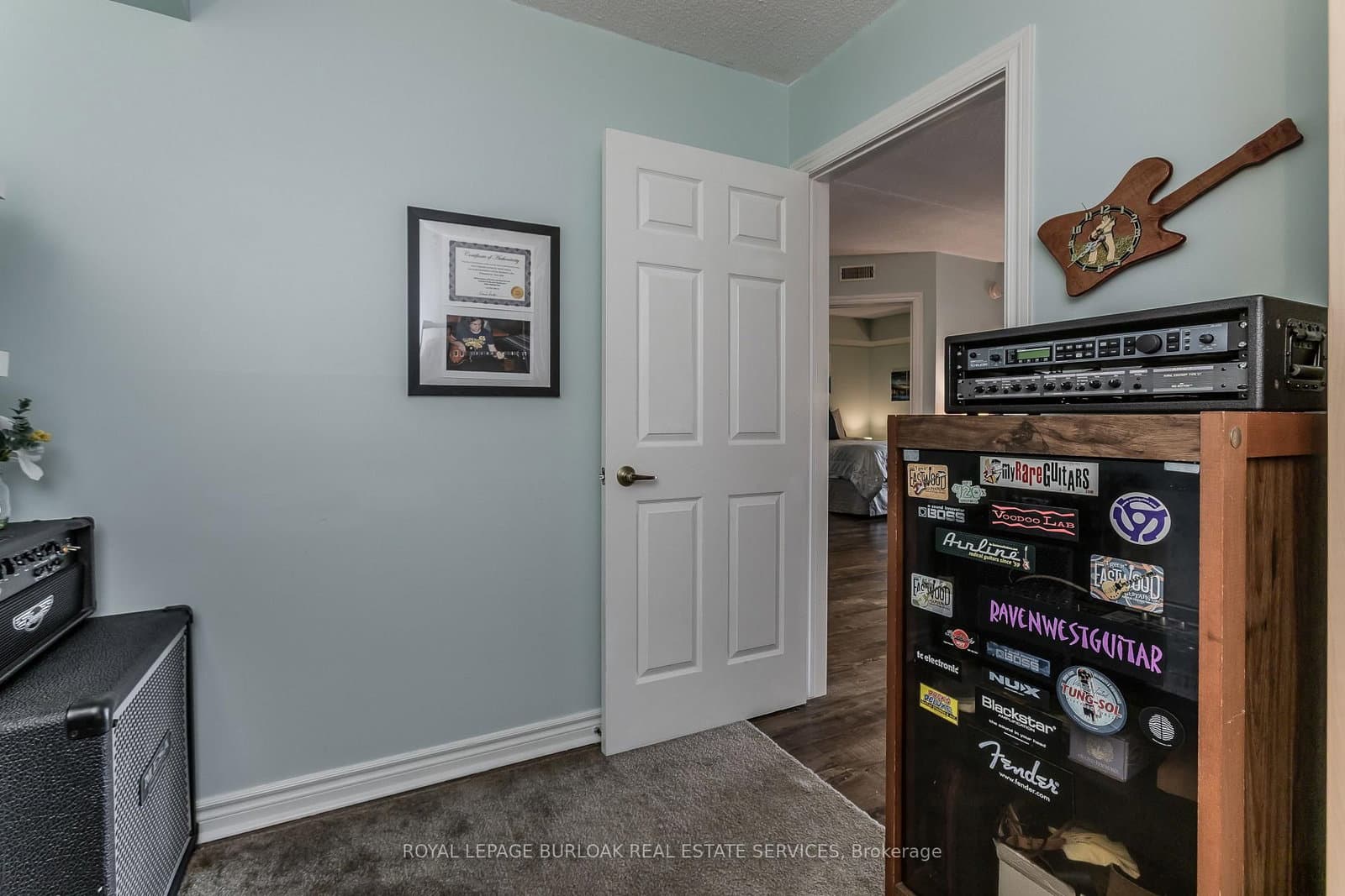 1441 Walker's Line, Unit 306 thumbnail 22
