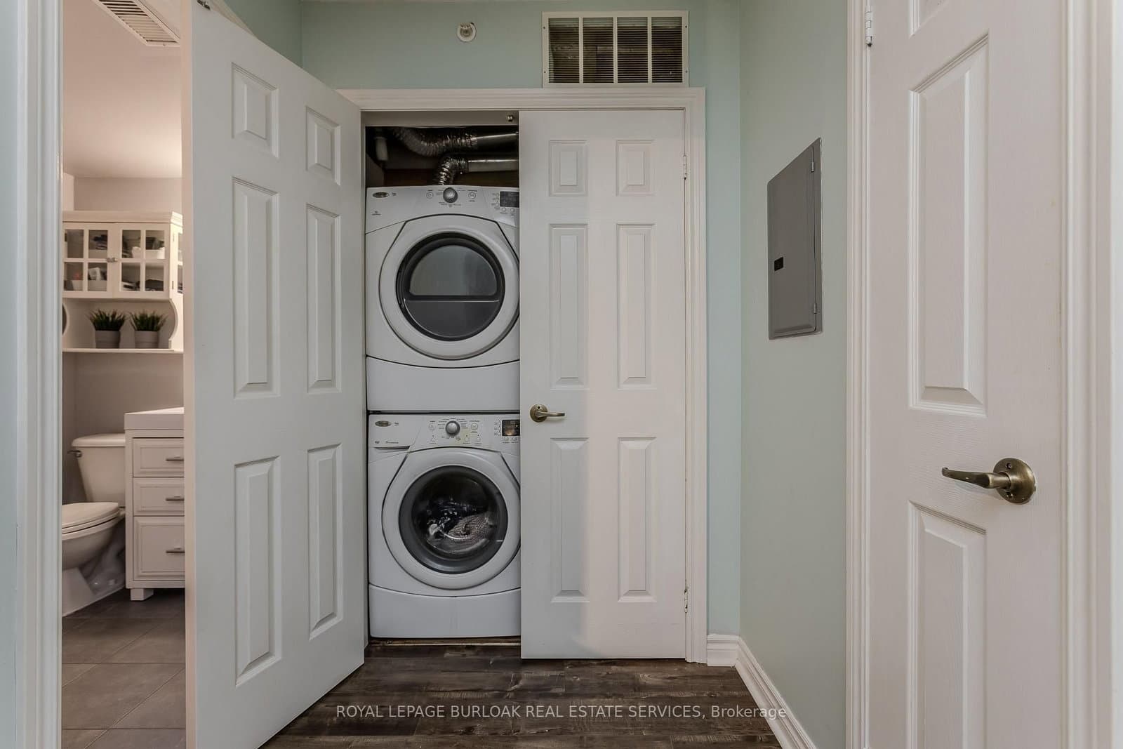 1441 Walker's Line, Unit 306 thumbnail 23
