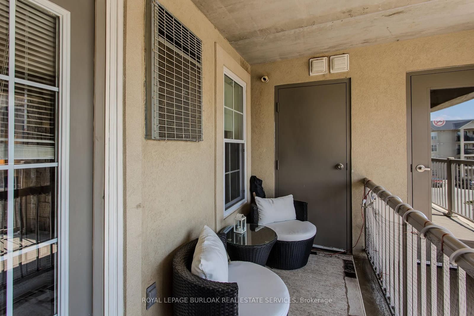 1441 Walker's Line, Unit 306 thumbnail 24