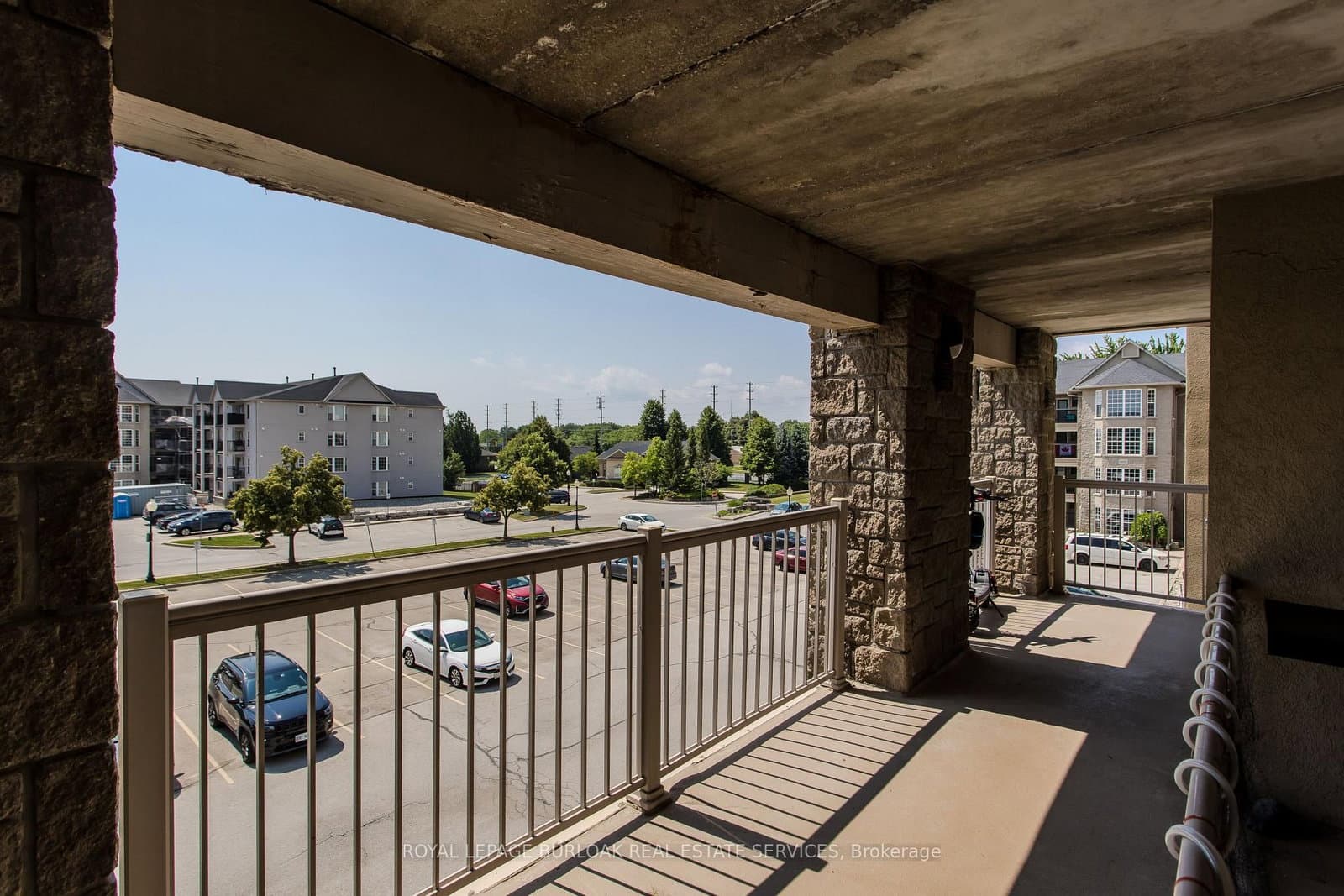 1441 Walker's Line, Unit 306 thumbnail 26