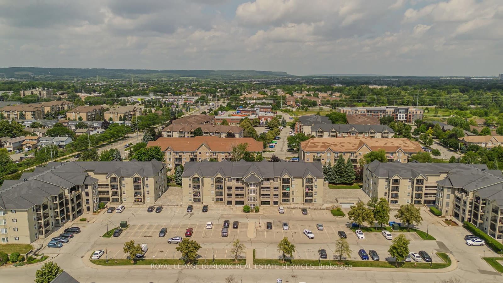 1441 Walker's Line, Unit 306 thumbnail 27