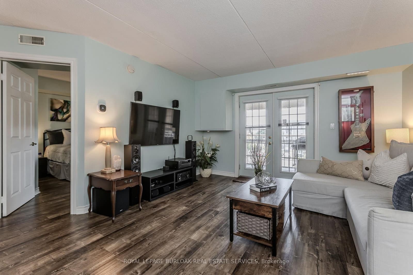 1441 Walker's Line, Unit 306 thumbnail 5