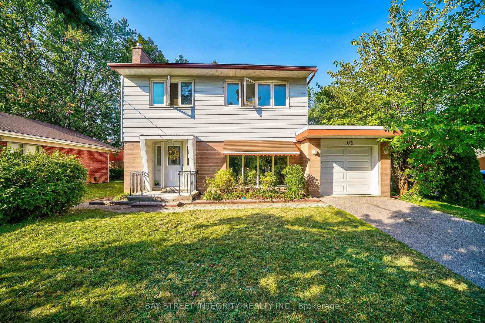 63 Rossburn Drive thumbnail 2