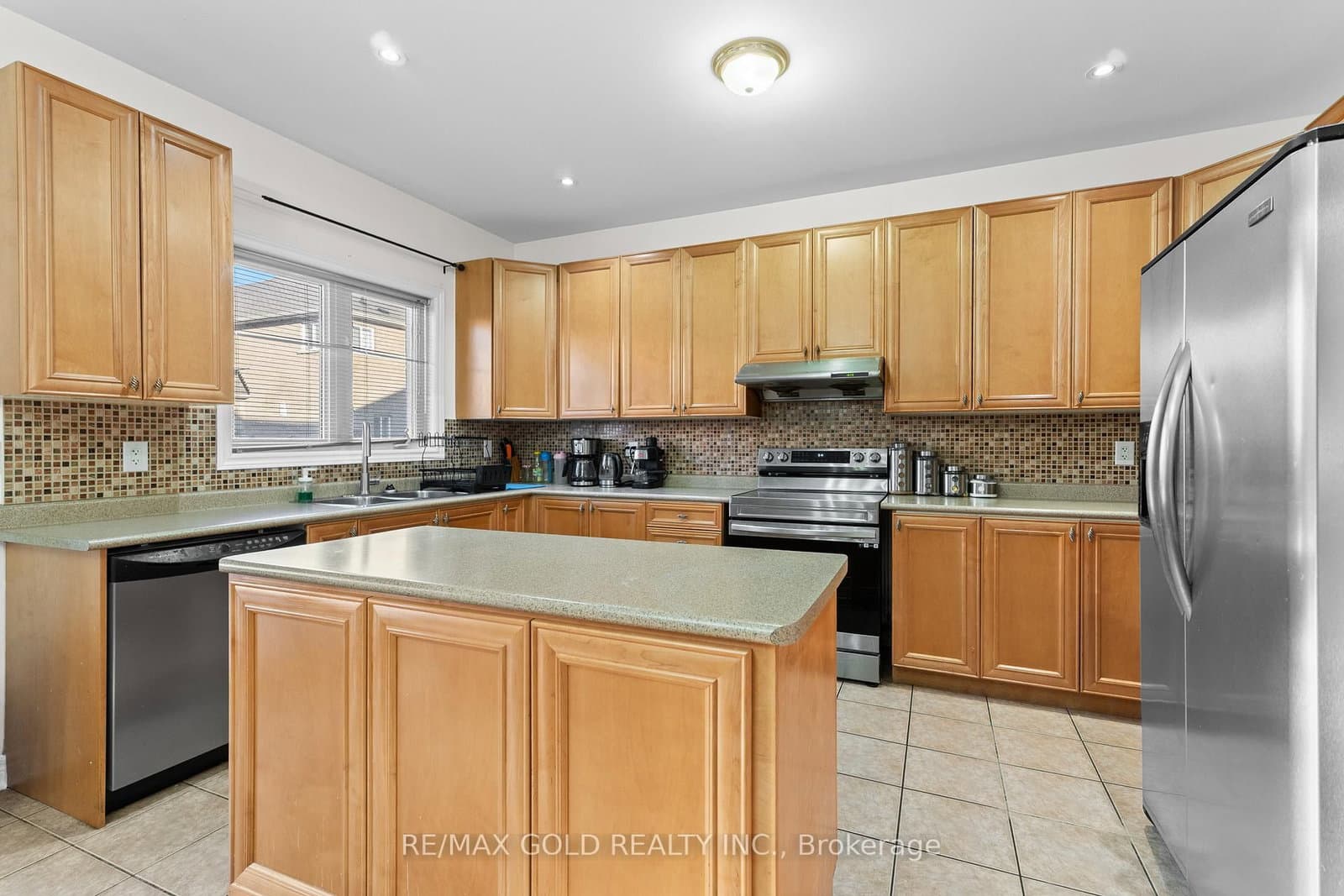 57 Powell Drive thumbnail 15