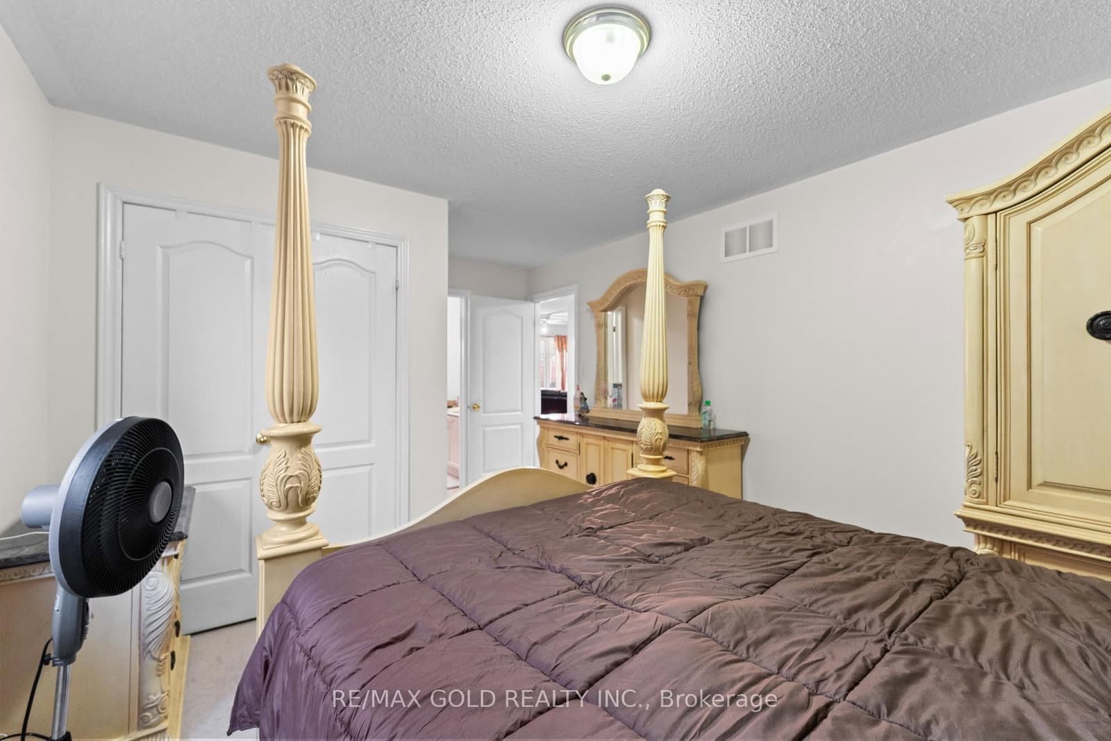 57 Powell Drive thumbnail 33