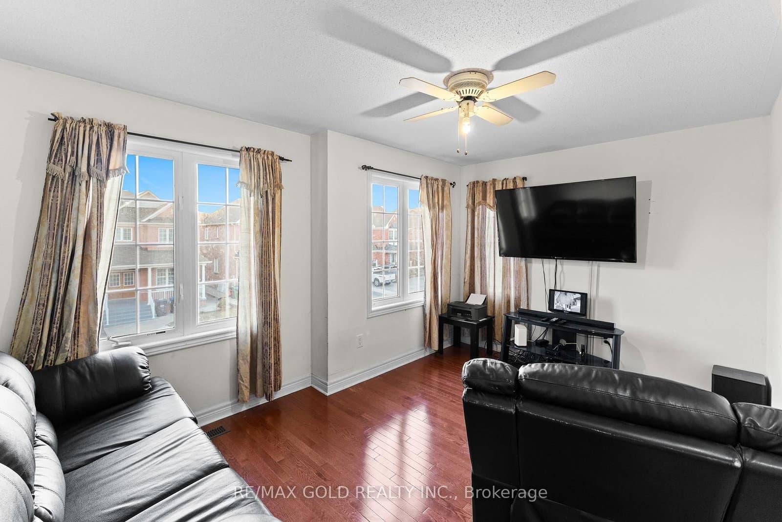 57 Powell Drive thumbnail 34